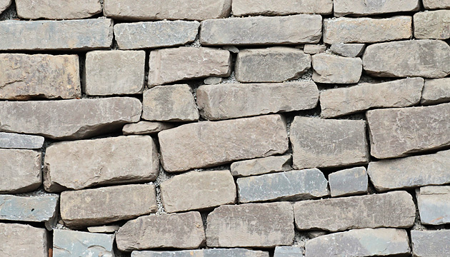 Senkrechte Trockenmauer